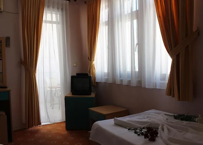 Hotel Grand Sancak 2*